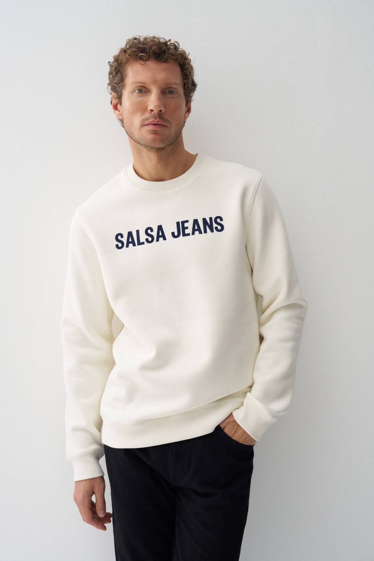 SWEATSHIRT AVEC BRANDING