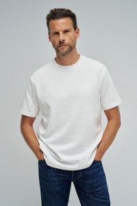 CAMISETA CON TEXTURA