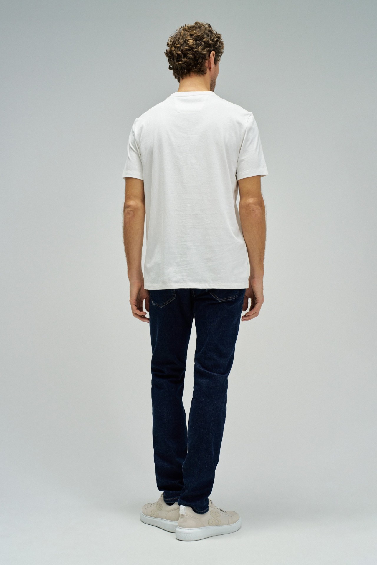 T-SHIRT AVEC BRANDING