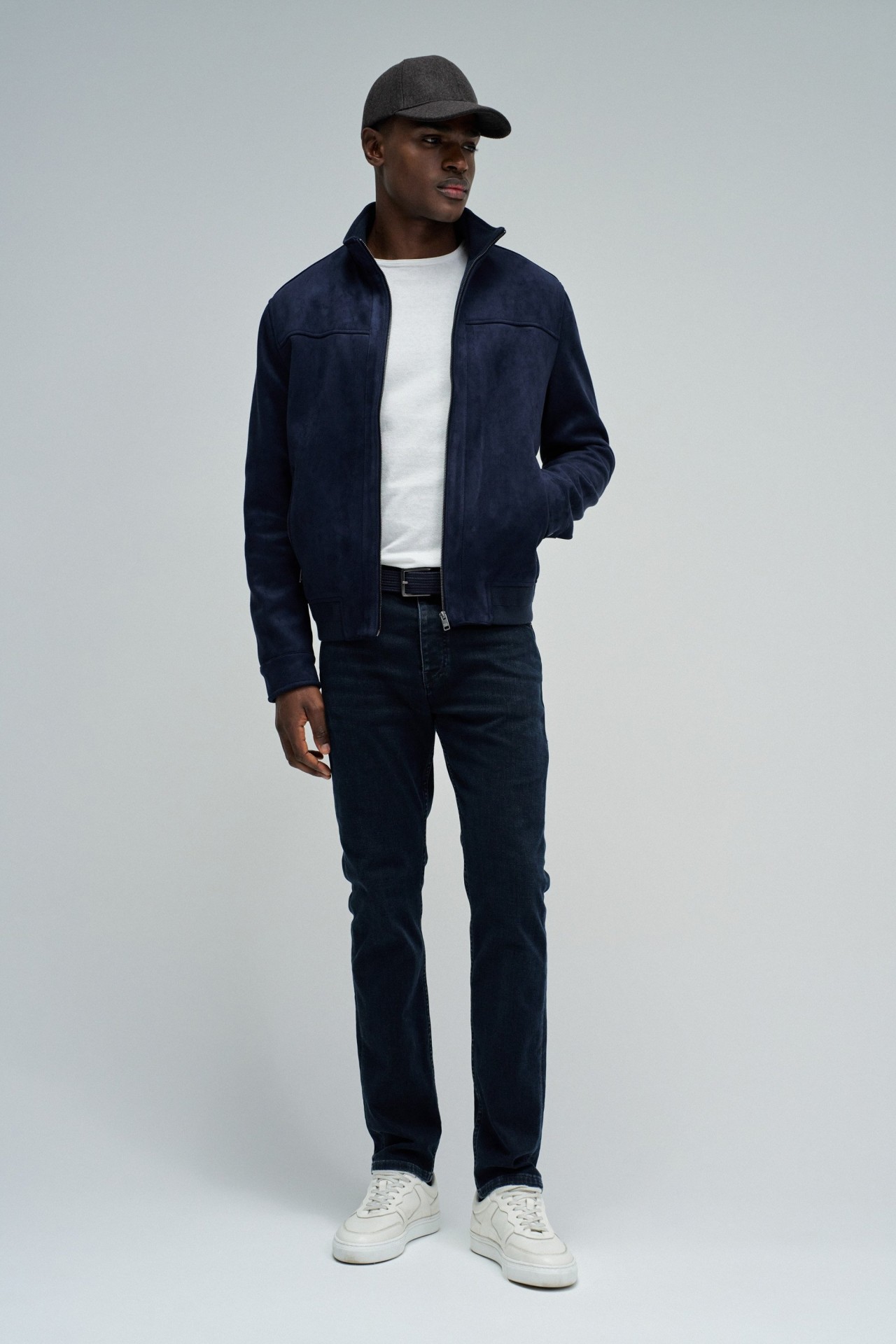 CASACO BOMBER EM SUEDE