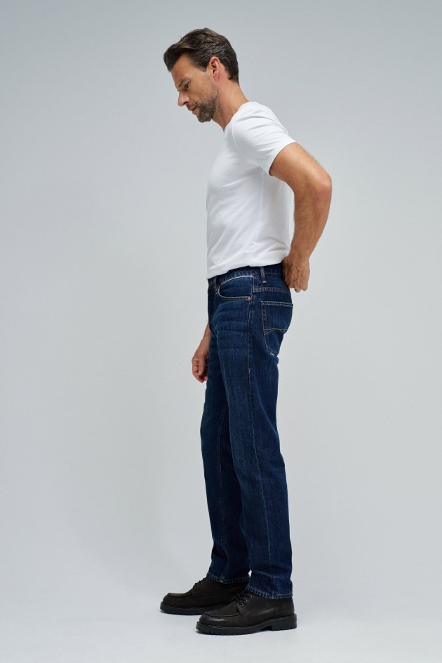 REGULAR FIT JEANS