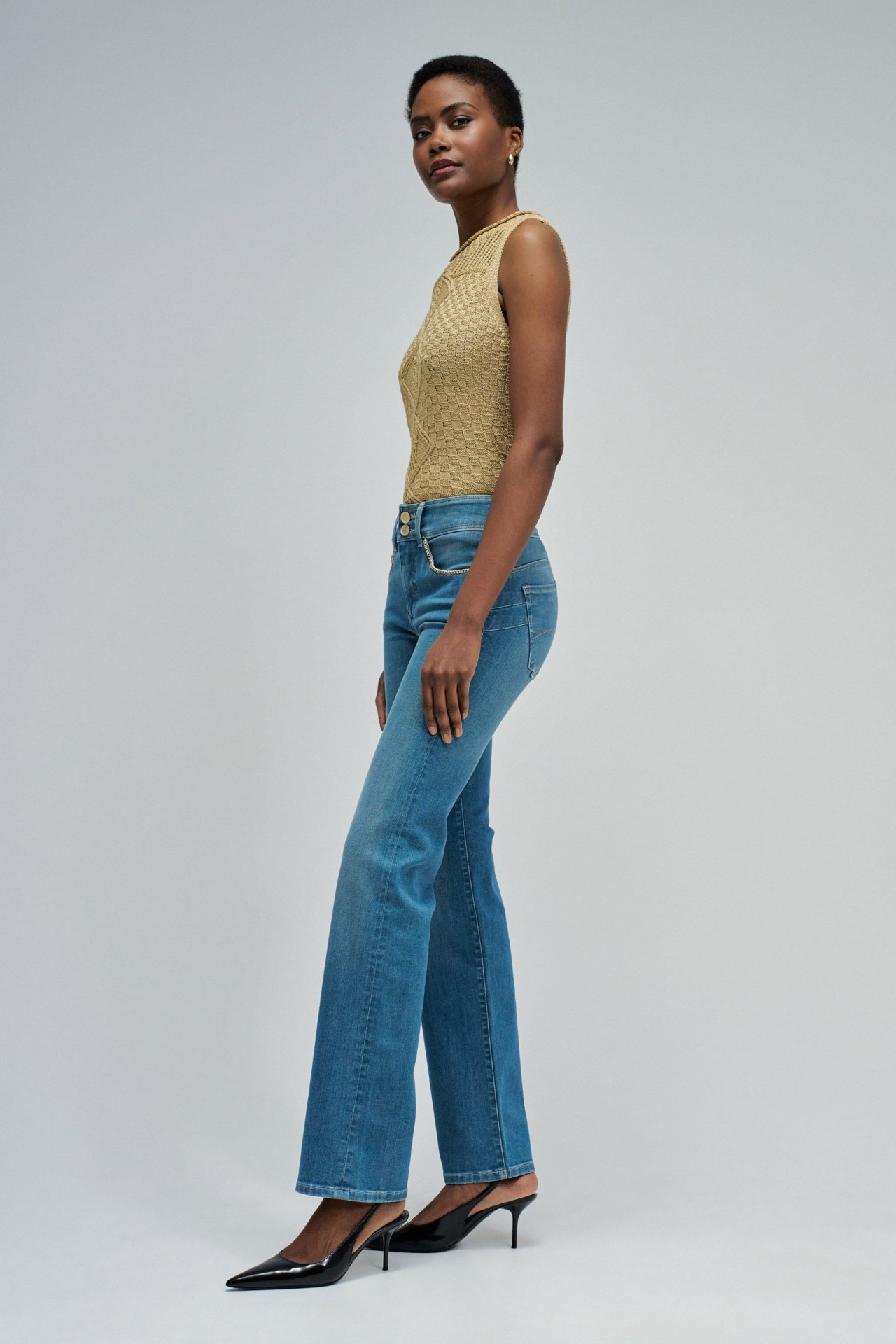 JEANS SECRET PUSH IN STRAIGHT