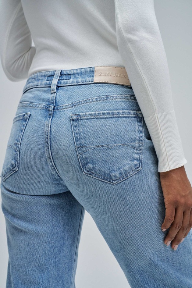 LOW RISE STRAIGHT JEANS