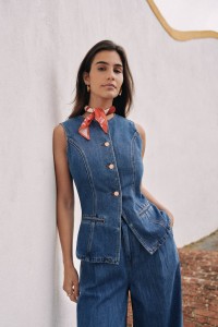 TRIANGULAR SCARF WITH PATTERN