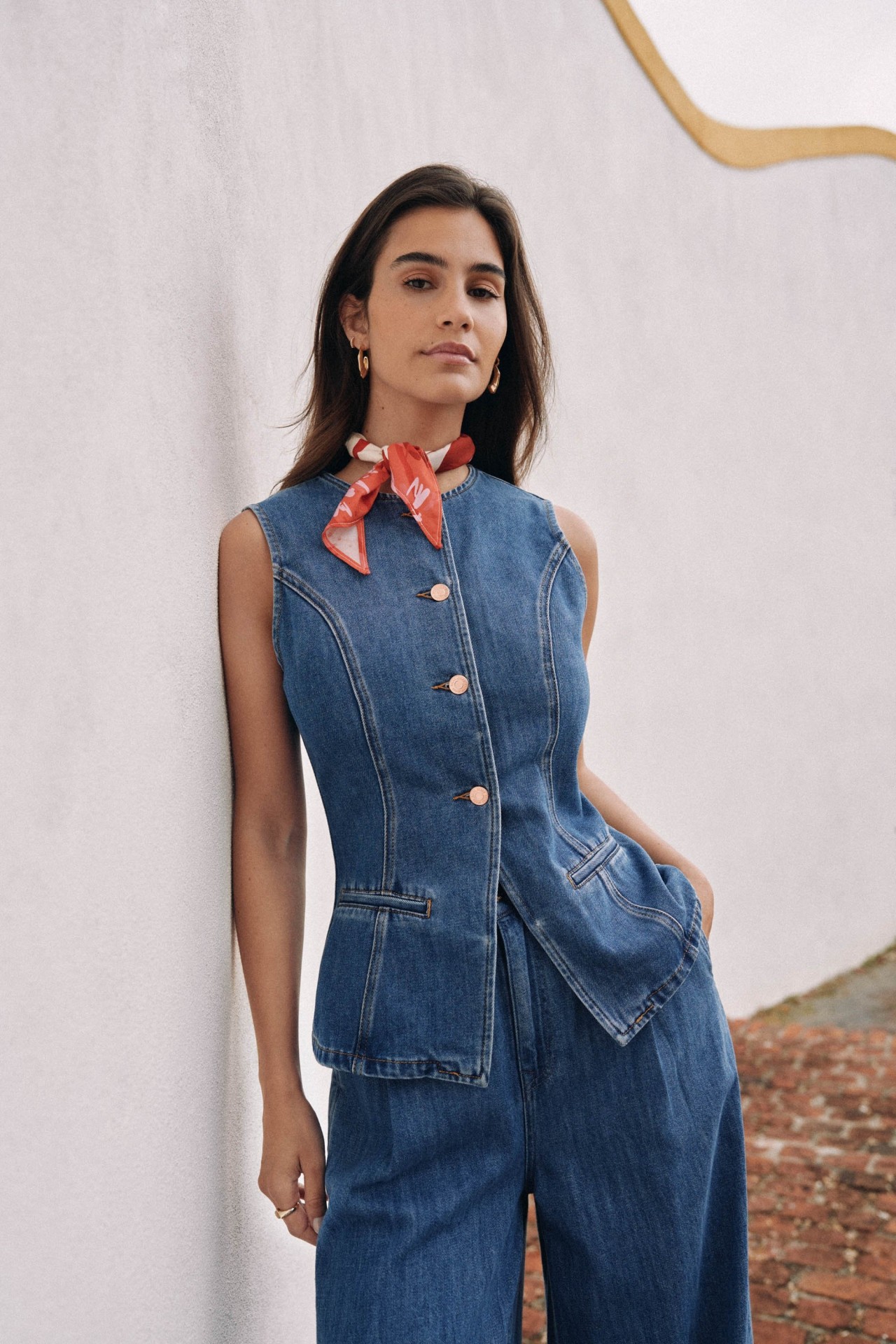 TRIANGULAR SCARF WITH PATTERN