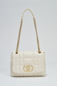 GEPOLSTERTE TASCHE MIT FELL EFFEKT