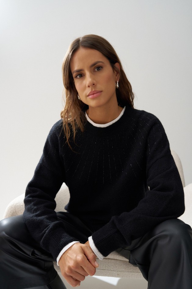 CAMISOLA DE MALHA COM BRILHANTES