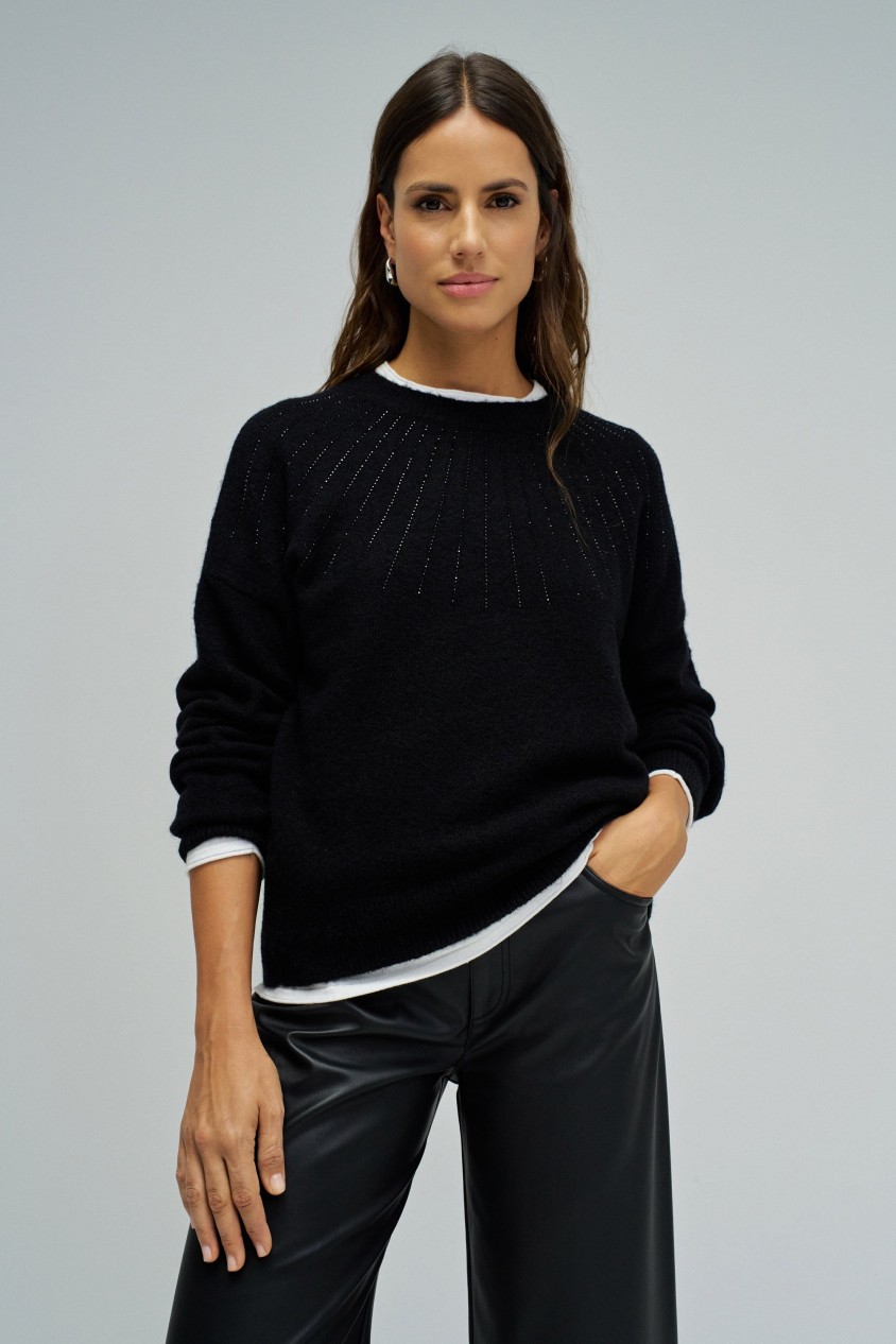 SWEATER WITH SPARKLES