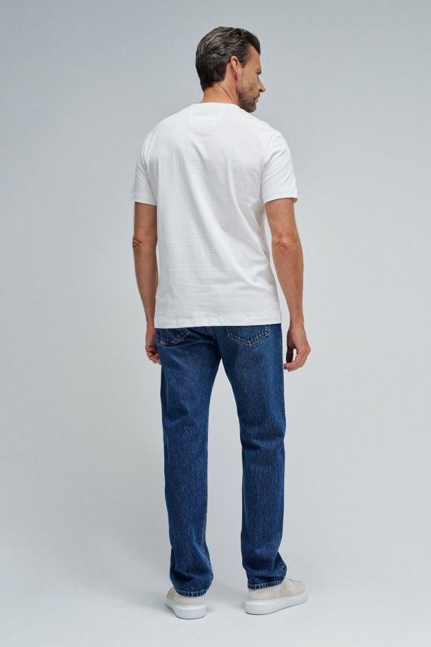 T-SHIRT MIT BRANDING