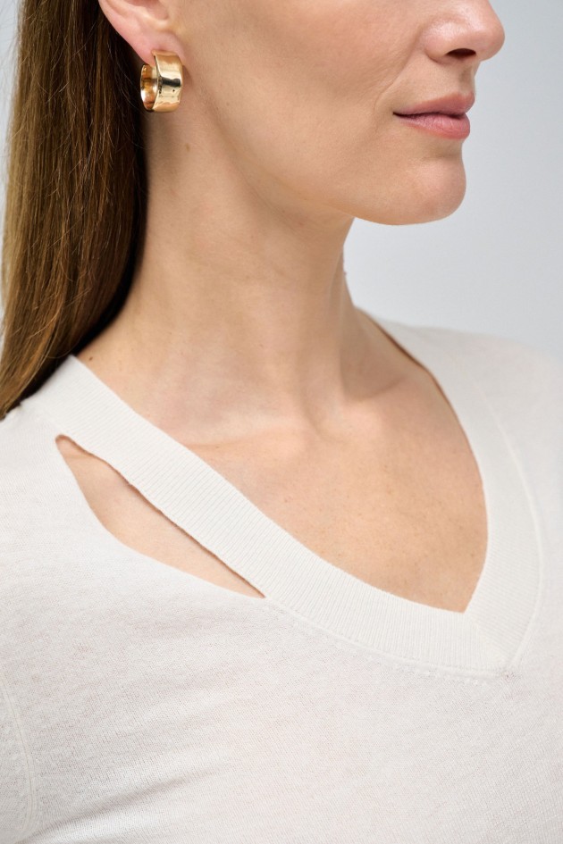 SWEATER WITH PEARL DETAILS