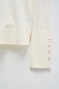 SWEATER WITH PEARL DETAILS