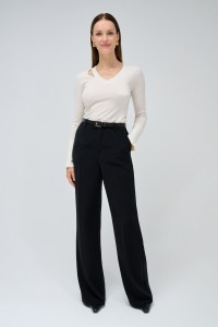 SWEATER WITH PEARL DETAILS