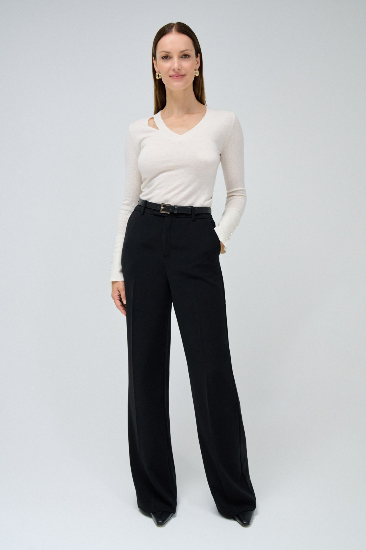 SWEATER WITH PEARL DETAILS