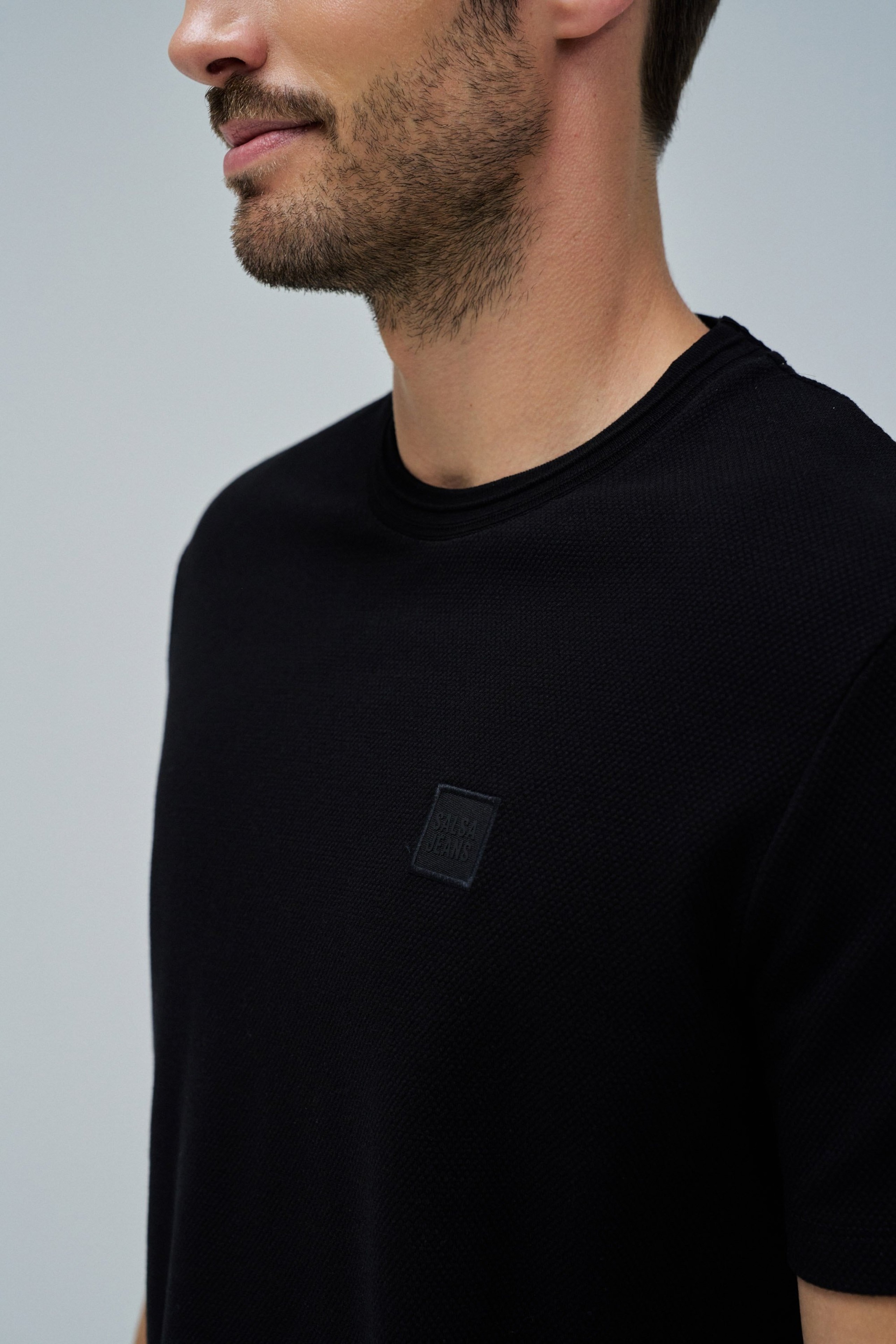 CAMISETA CON TEXTURA