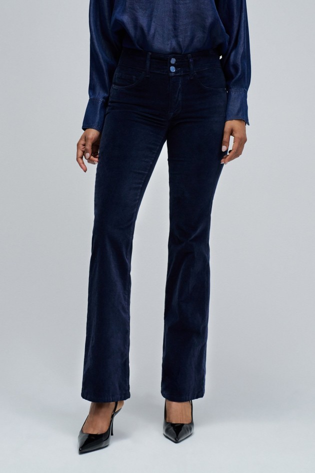 SECRET PUSH IN BOOTCUT IN VELVET JEANS