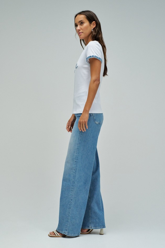 T-SHIRT CON BRANDING