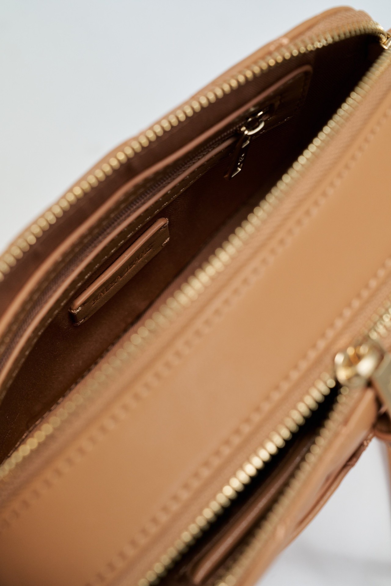 MALA ACOLCHOADA EFEITO PELE