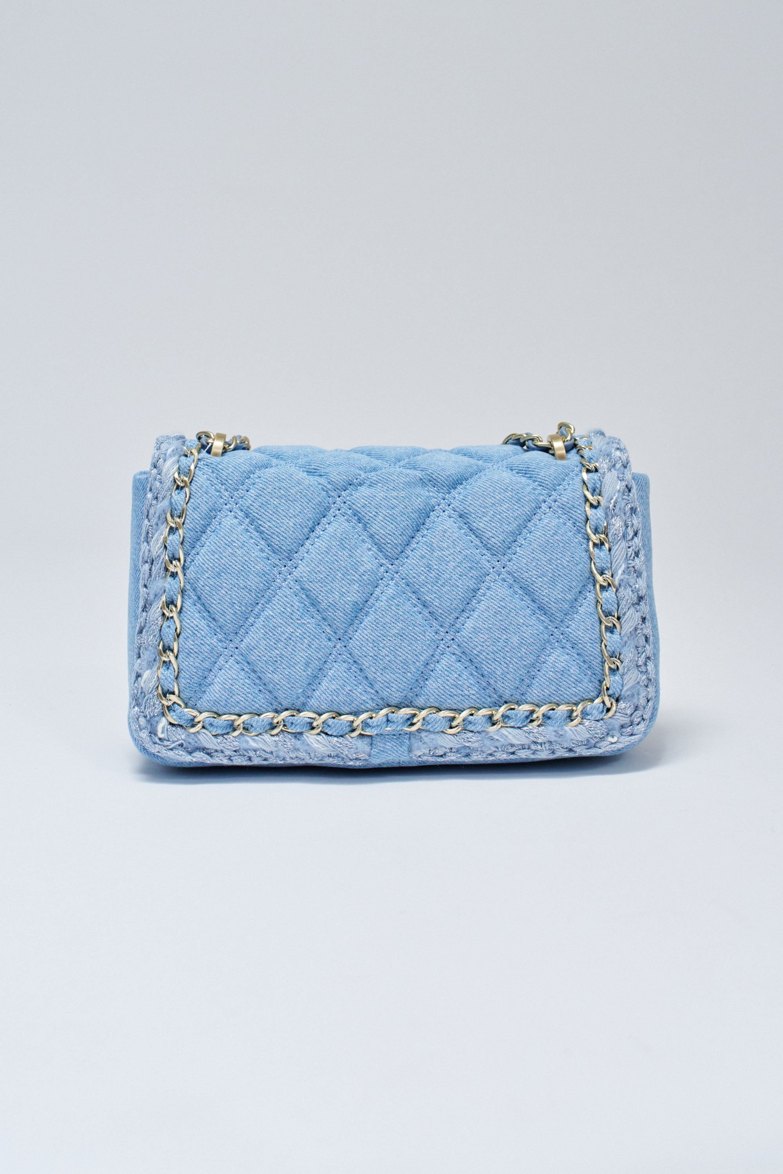 MALA ACOLCHOADA EM DENIM