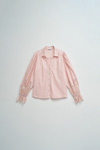CAMISA COM RENDA