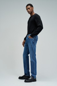 REGULAR FIT JEANS