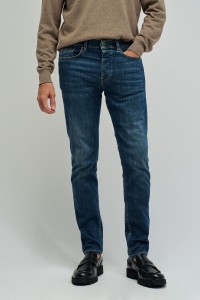 SLIM FIT JEANS