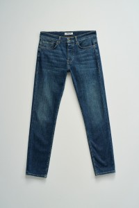 SLIM FIT JEANS