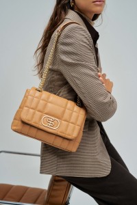 MALA ACOLCHOADA EFEITO PELE