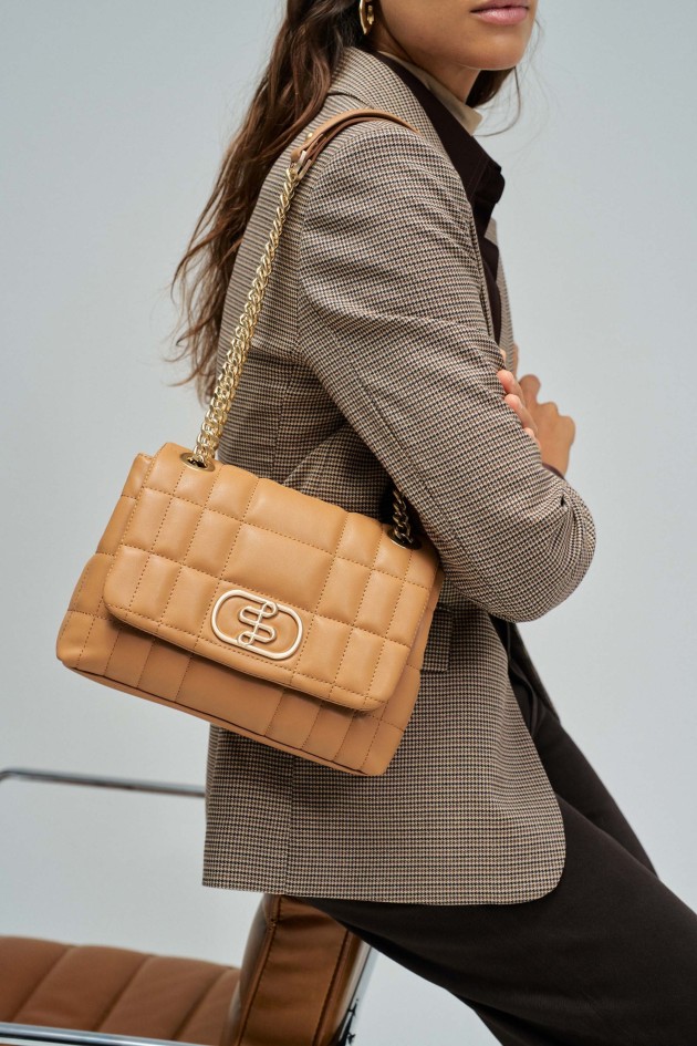 PADDED BAG LEATHER EFFECT