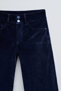JEANS SECRET PUSH IN BOOTCUT EM VELUDO