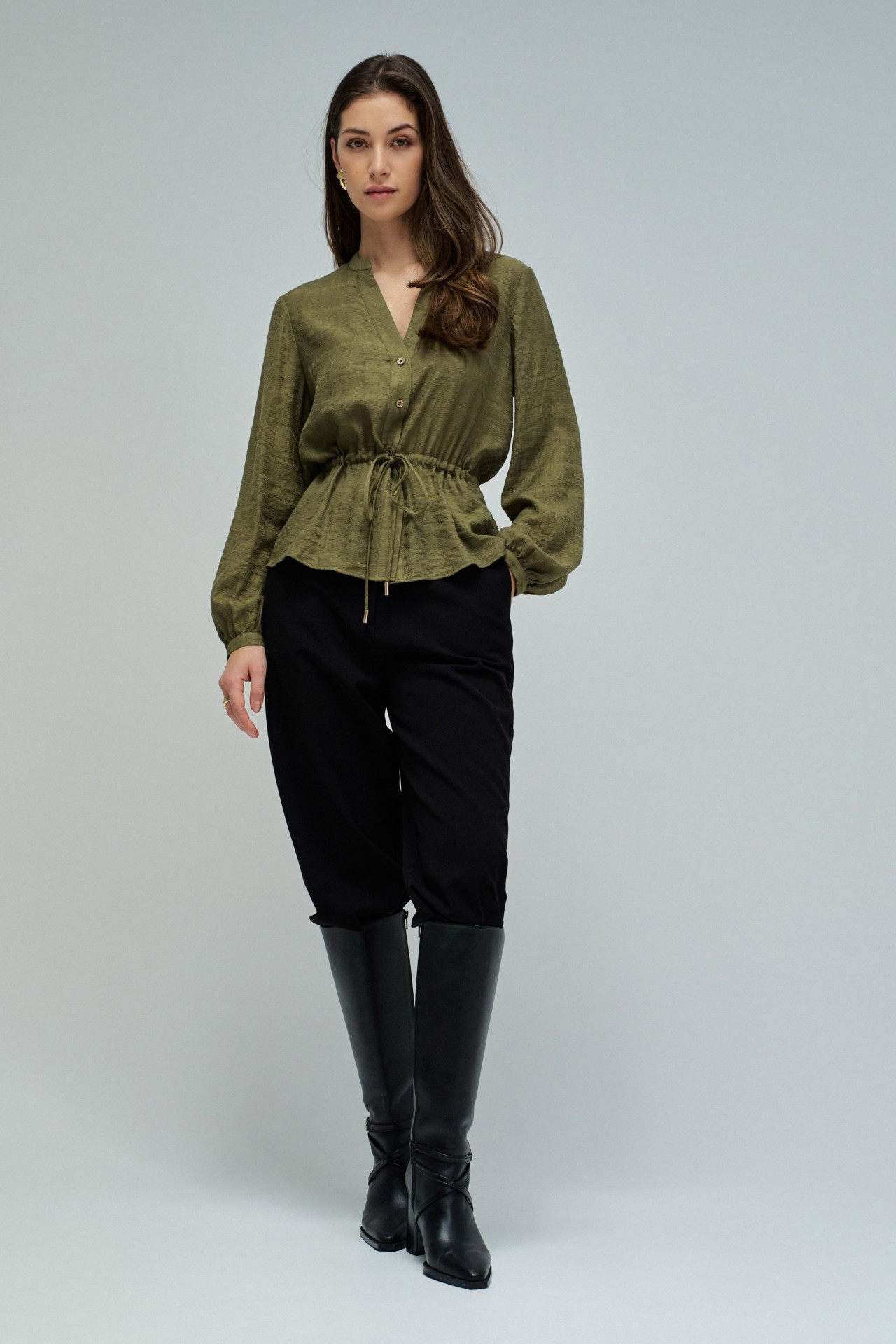 BLUSA TEXTURADA COM CINTO