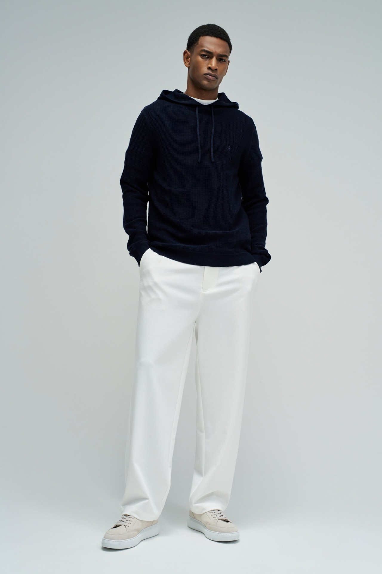 HOODIE EM MALHA TEXTURADA