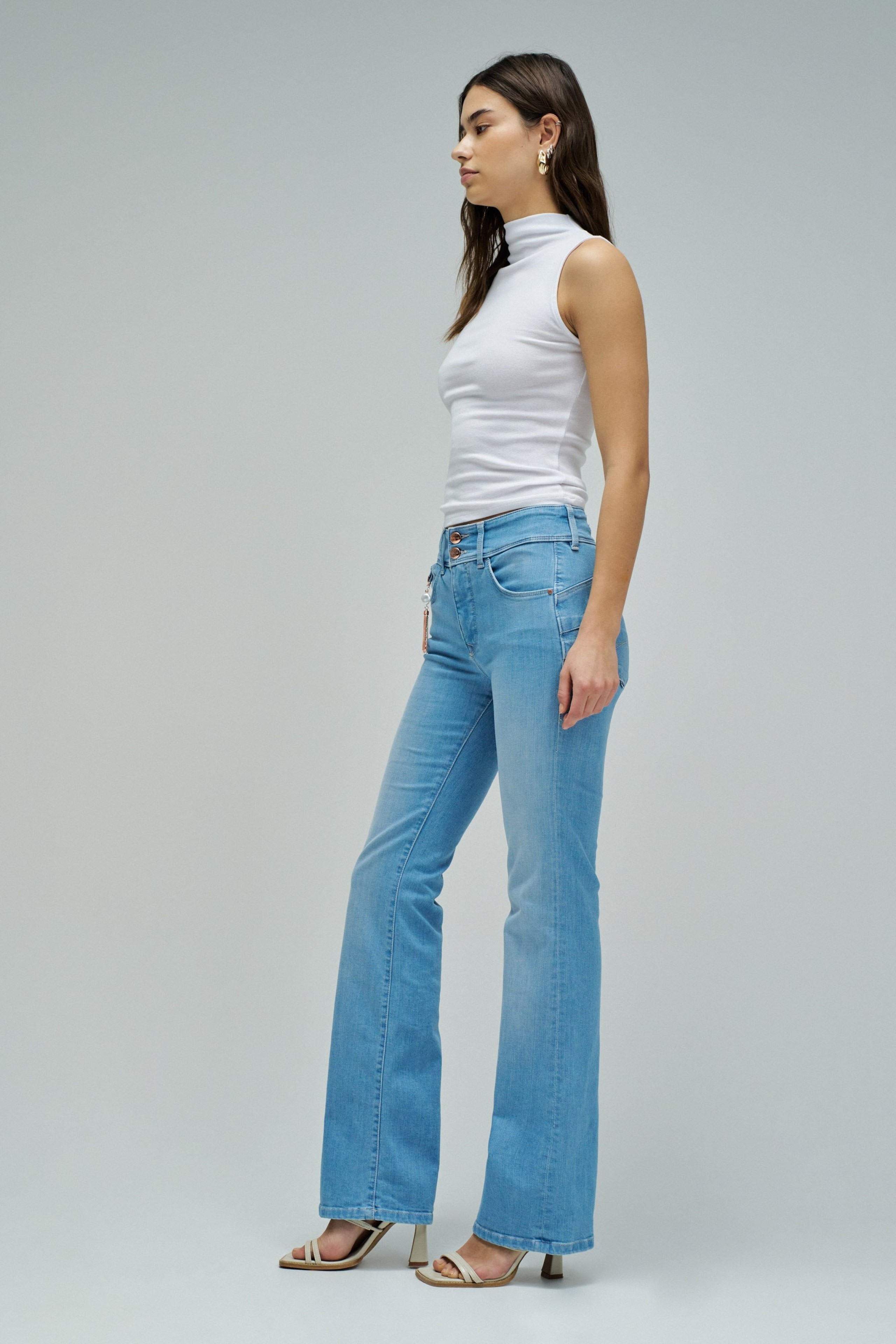 JEANS SECRET PUSH IN STRAIGHT