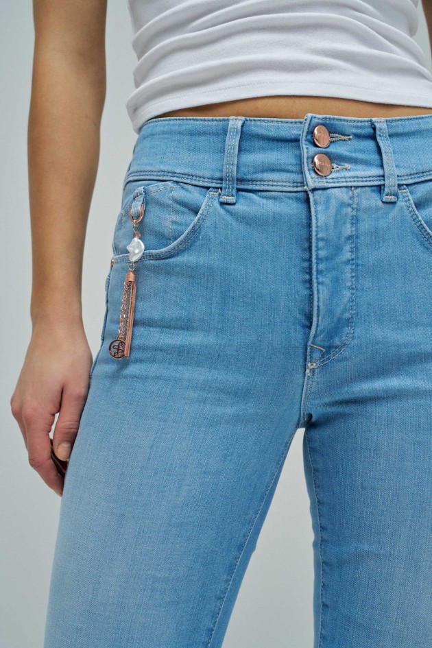 JEANS SECRET PUSH IN STRAIGHT