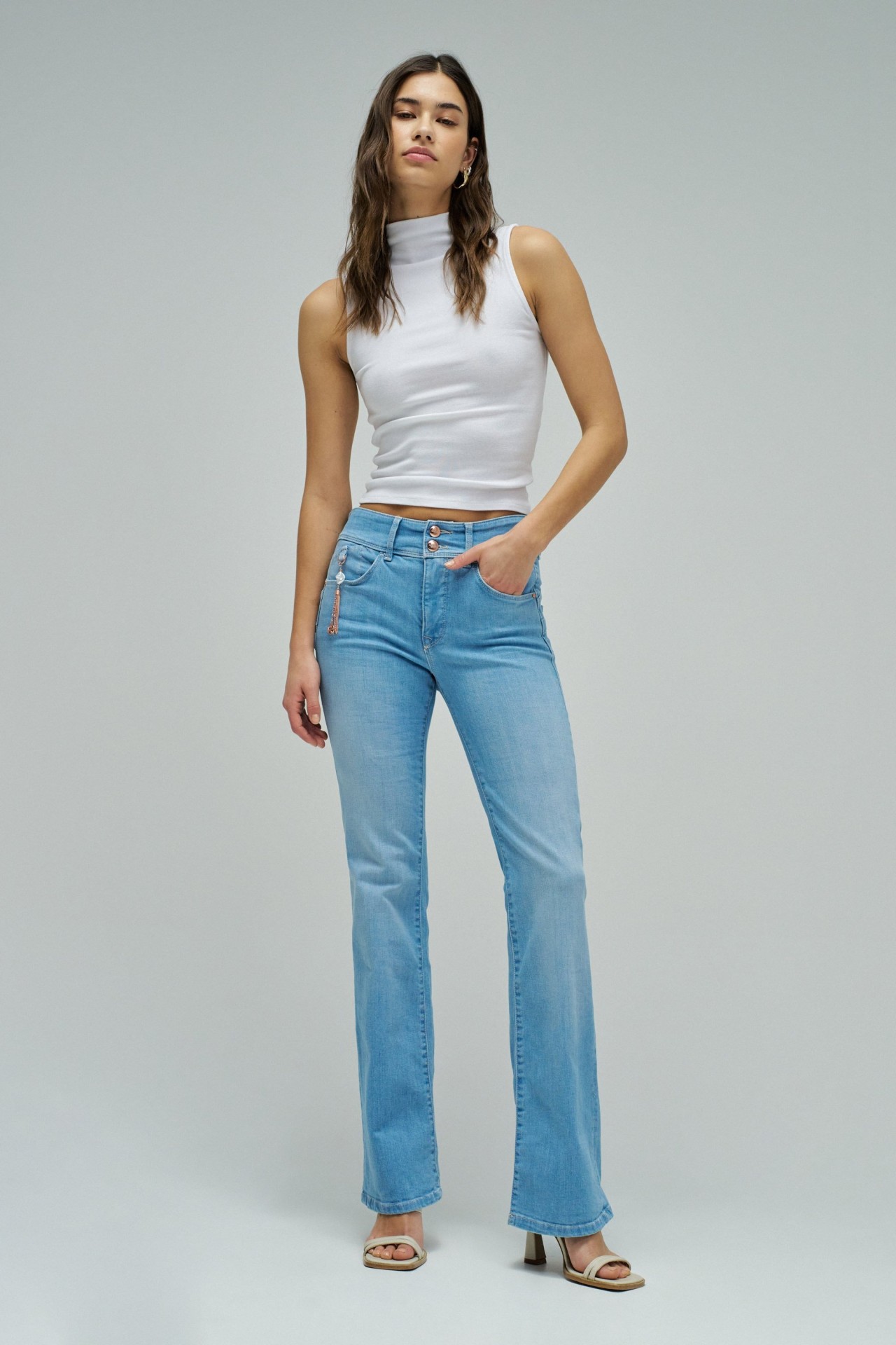 JEANS SECRET PUSH IN STRAIGHT