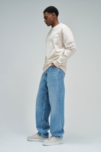 SWEATSHIRT MIT BRANDING