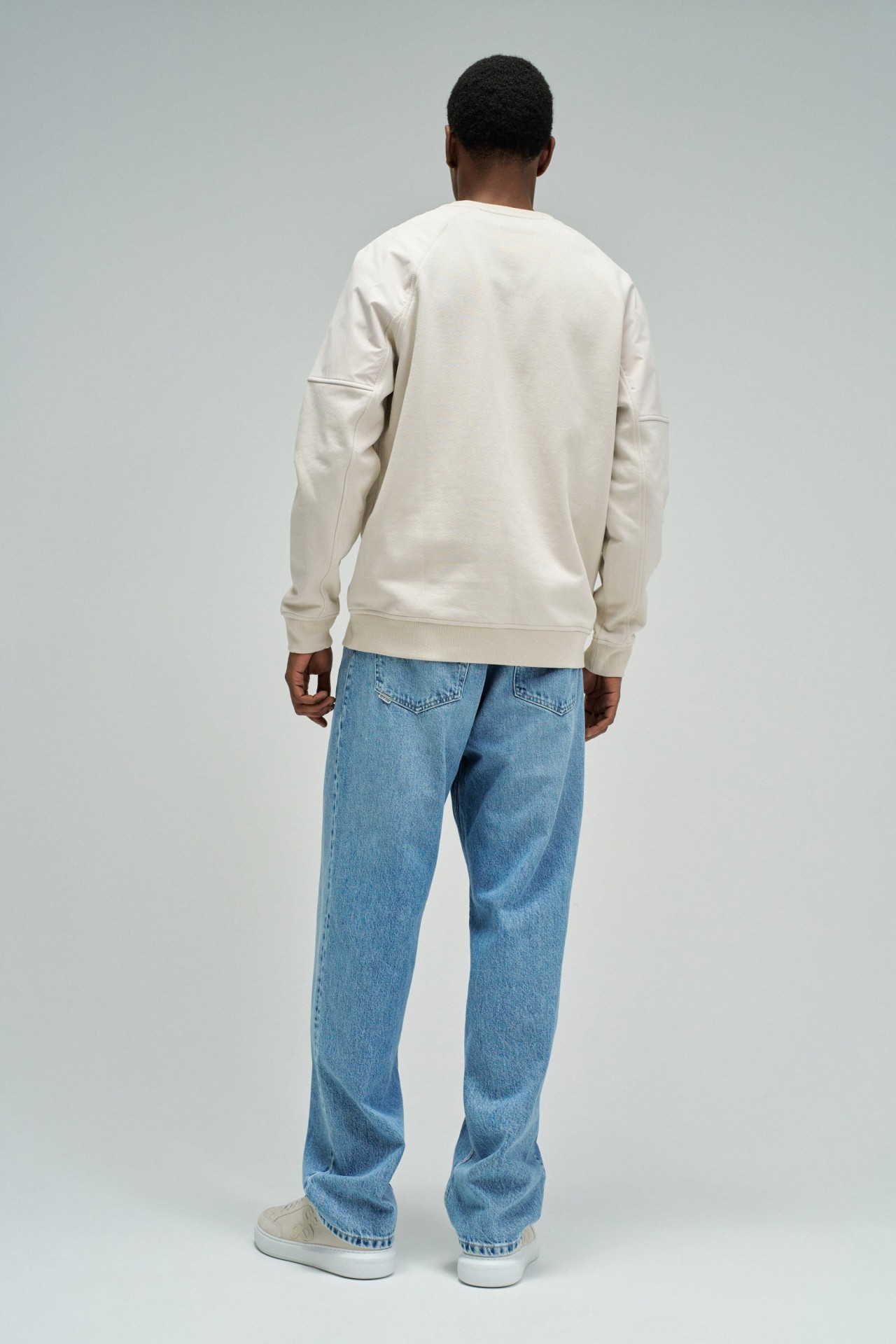 SWEATSHIRT MIT BRANDING