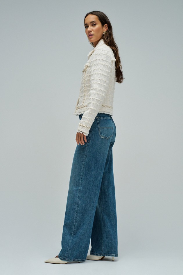 CAMISETA TEXTURIZADA CON NUDO FRONTAL