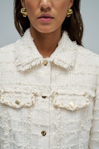 CAMISETA TEXTURIZADA CON NUDO FRONTAL