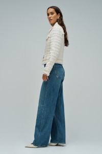 CAMISETA TEXTURIZADA CON NUDO FRONTAL