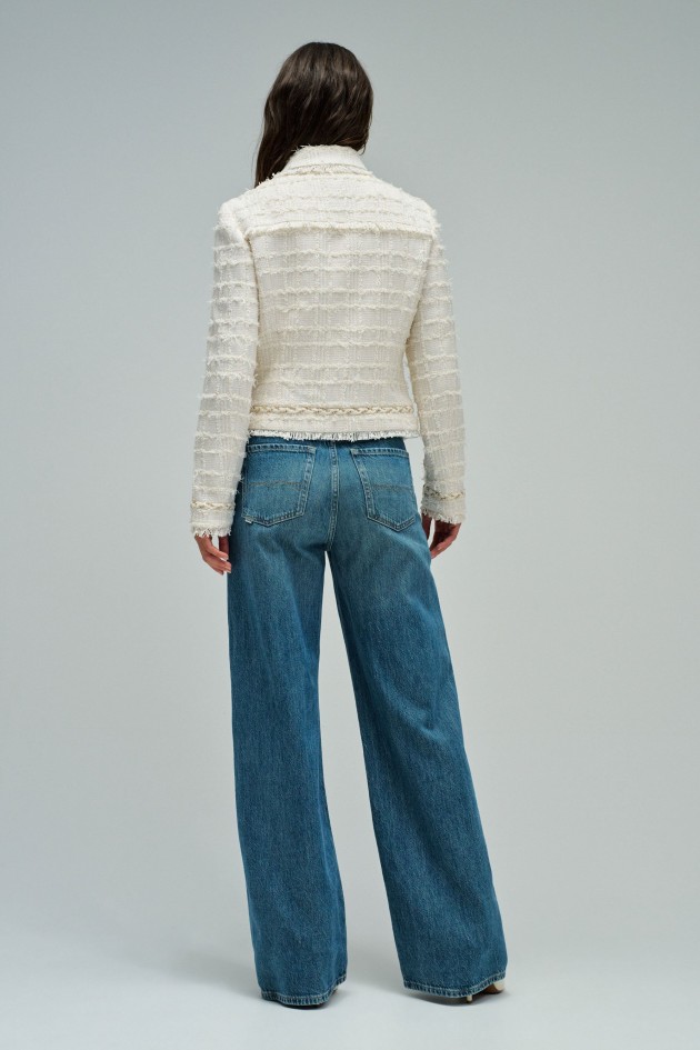 CAMISETA TEXTURIZADA CON NUDO FRONTAL