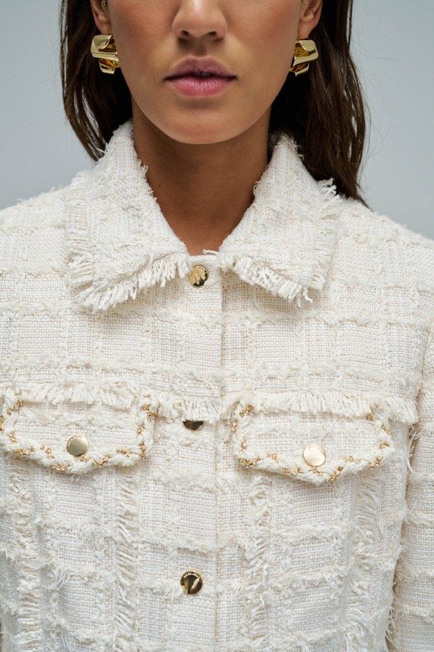 CAMISETA TEXTURIZADA CON NUDO FRONTAL