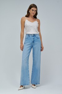 TOP SATINADO CON ENCAJE