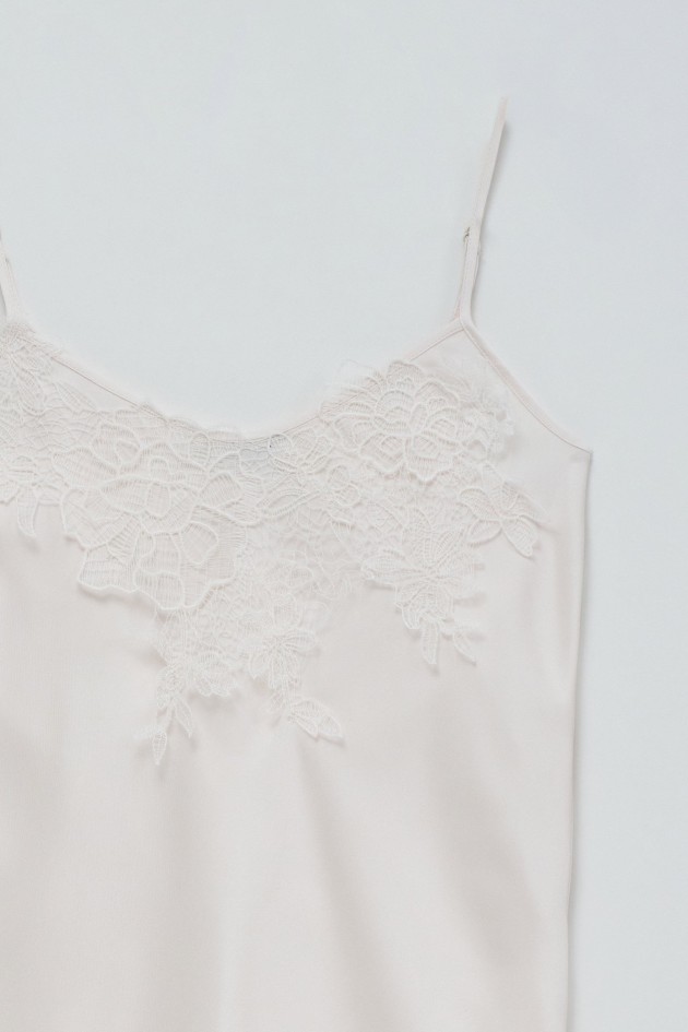 TOP SATINADO CON ENCAJE