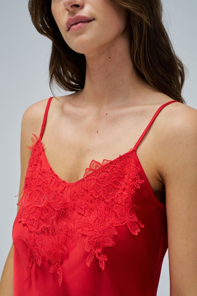 TOP SATINADO CON ENCAJE