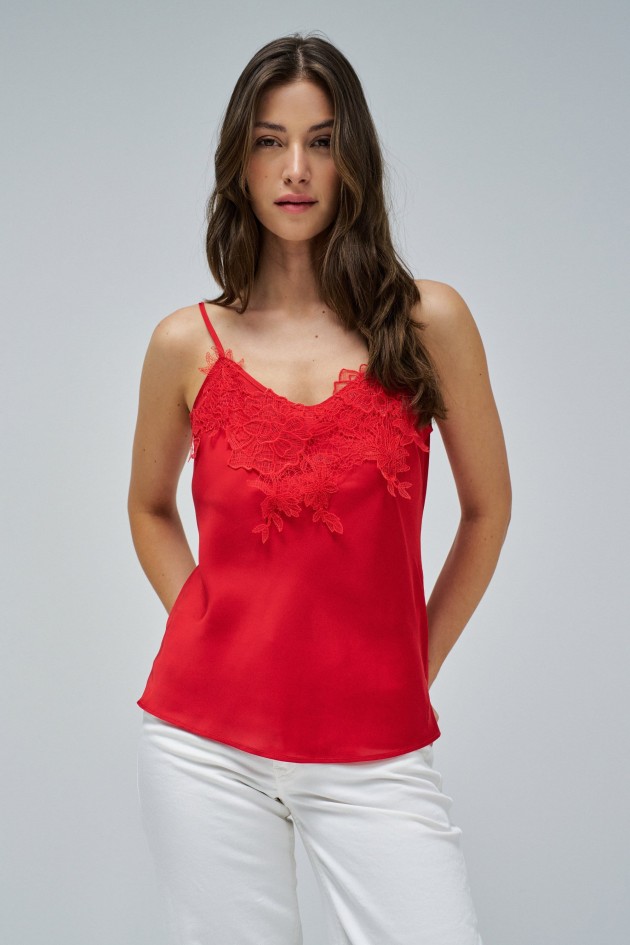 TOP SATINADO CON ENCAJE