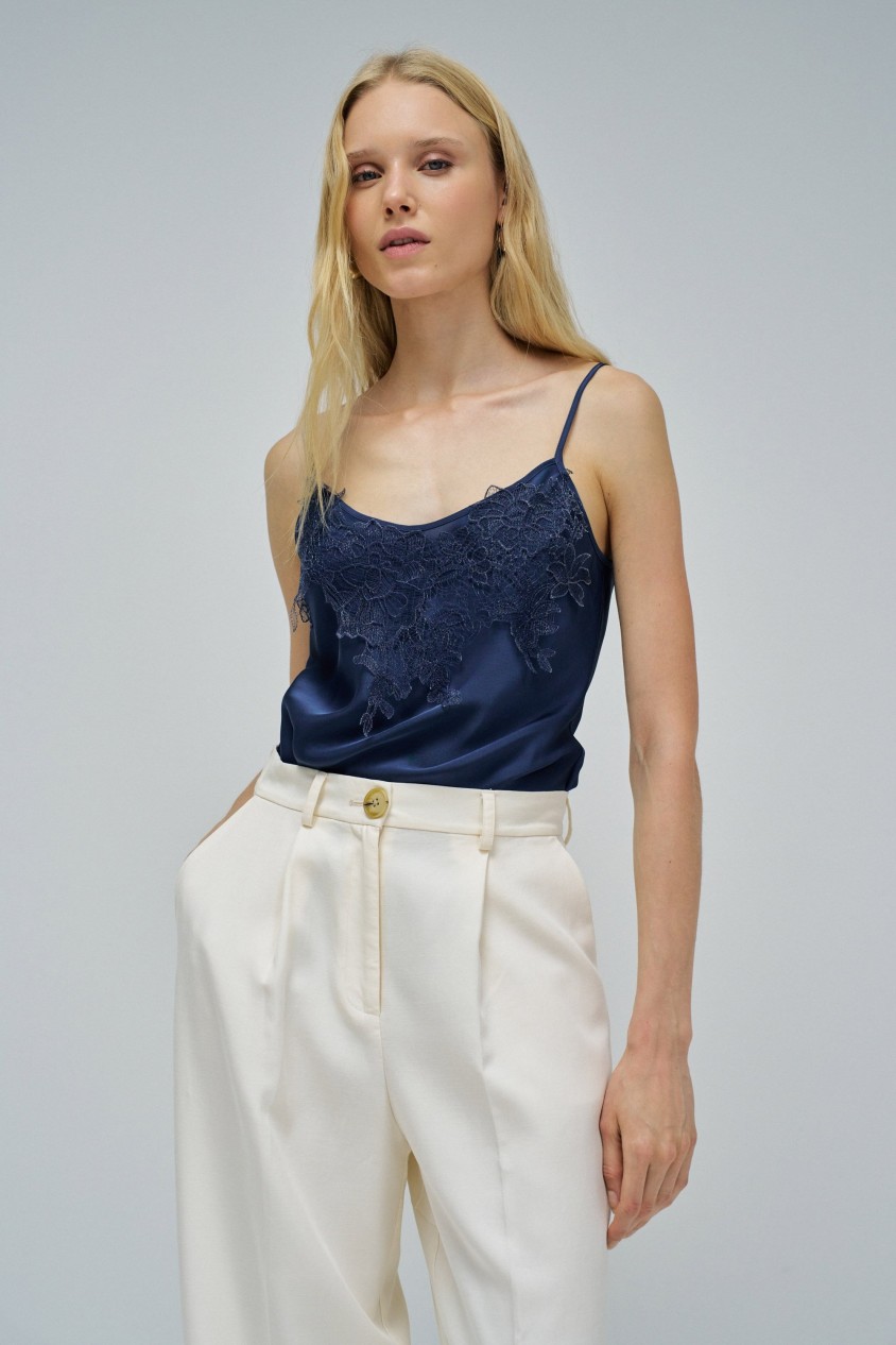 TOP SATINADO CON ENCAJE