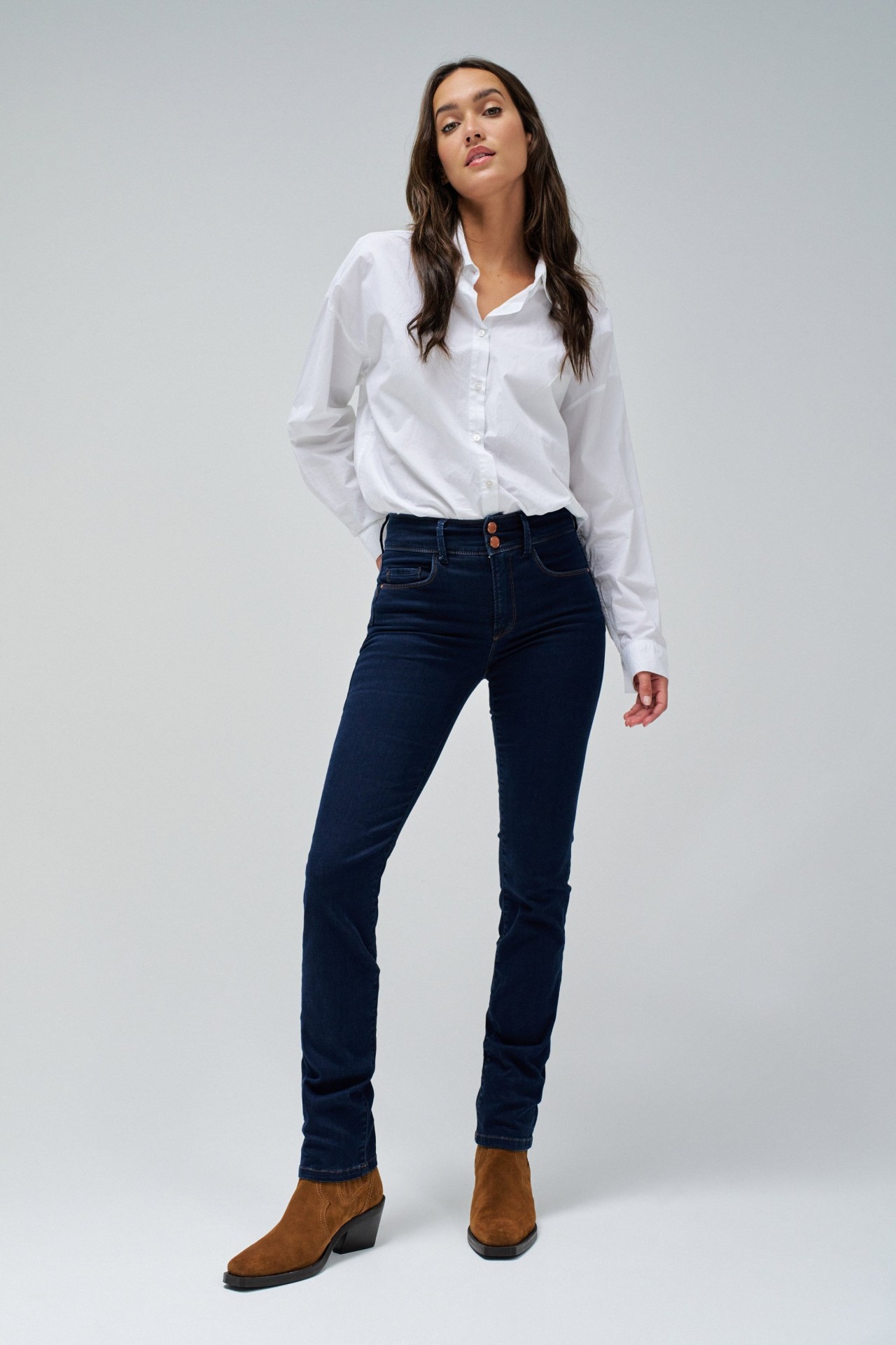 SECRET PUSH IN SLIM SOFT TOUCH JEANS