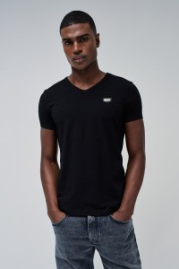 T-SHIRT AVEC LOGO T-SHIRT AVEC LOGO