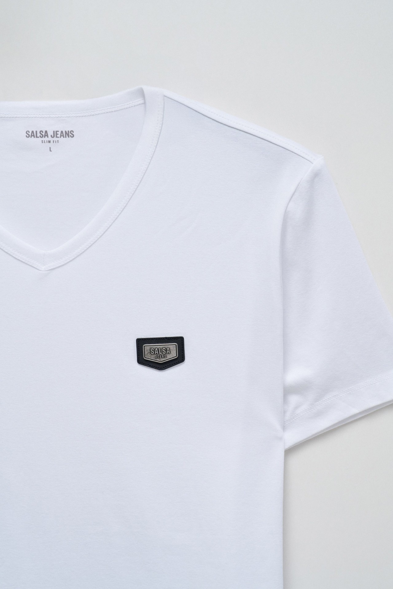 T-SHIRT COM BRANDING