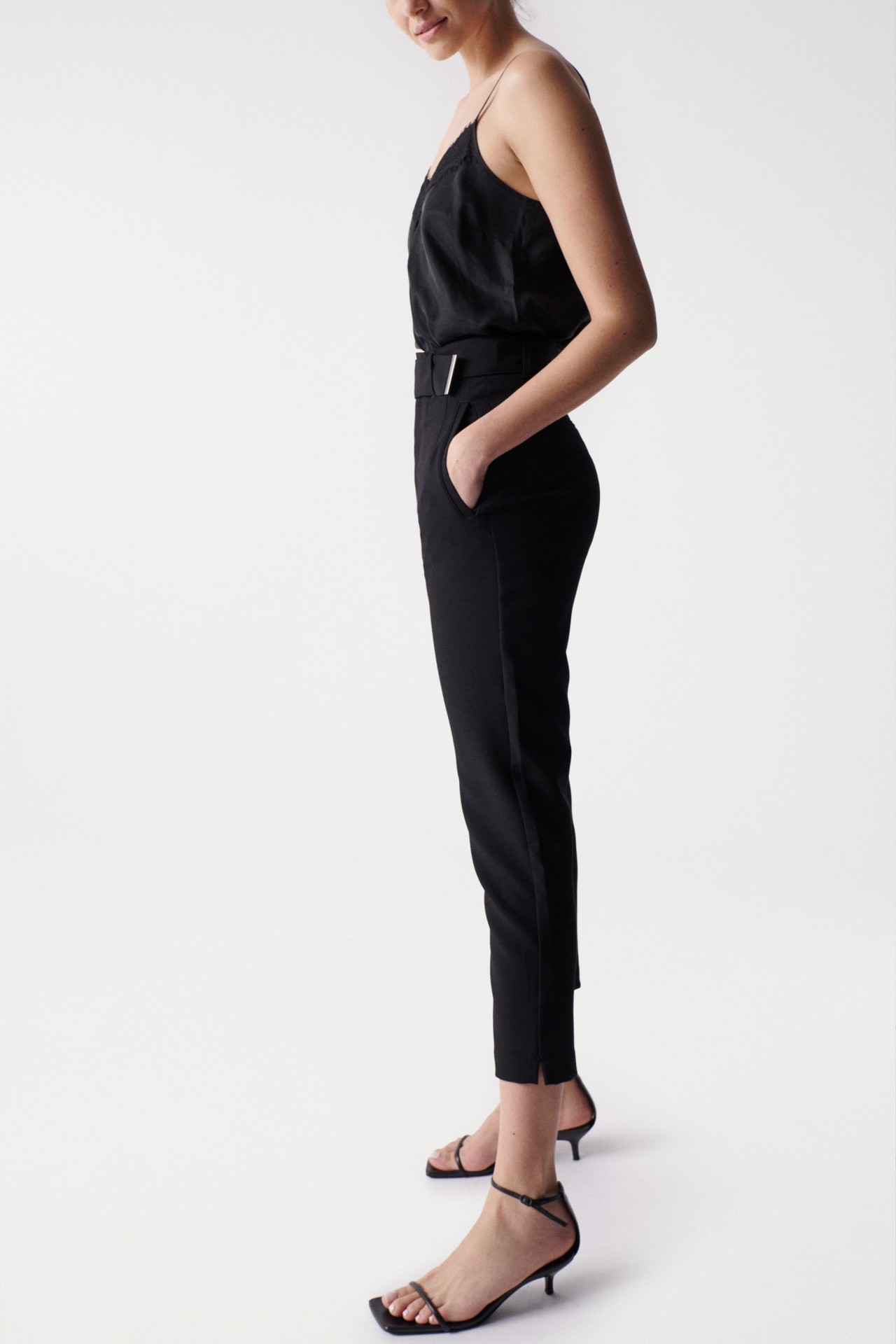 PANTALONES CHINO CROPPED SLIM